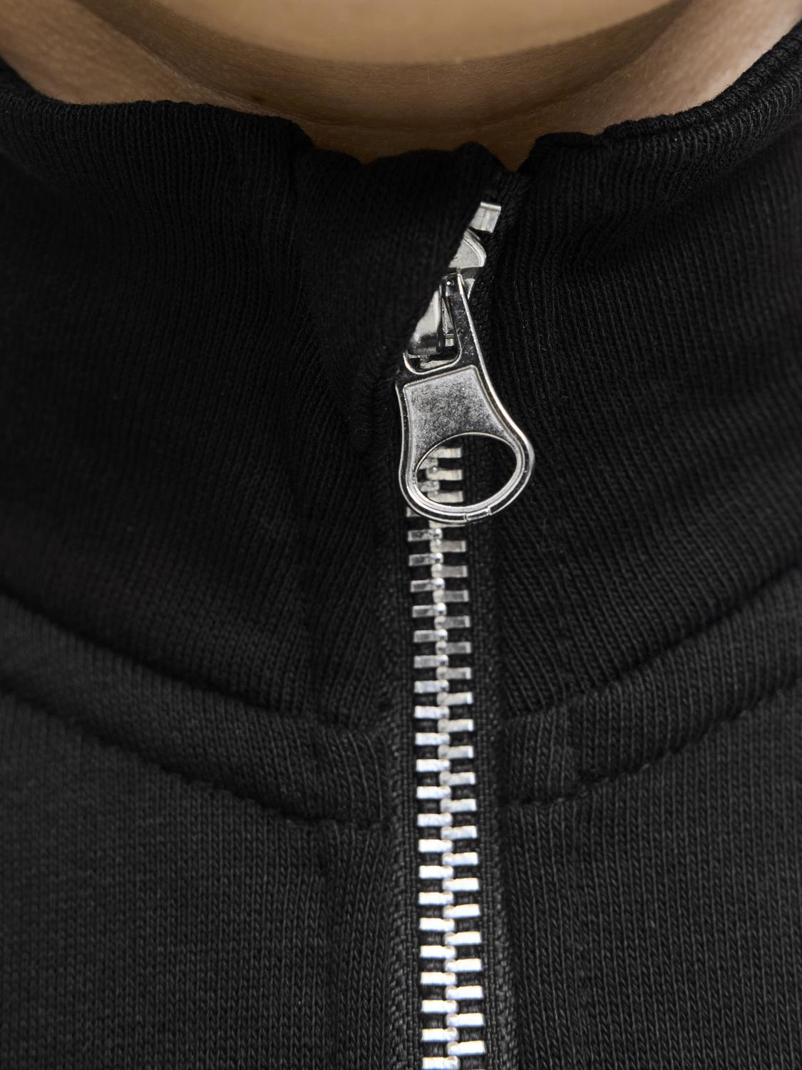 model_shot-detail
